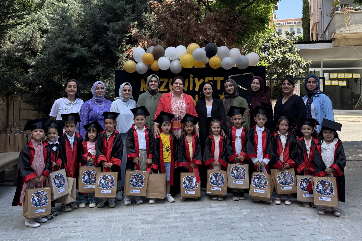  Çocuk Kulüpleri’nde karne coşkusu yaşandı