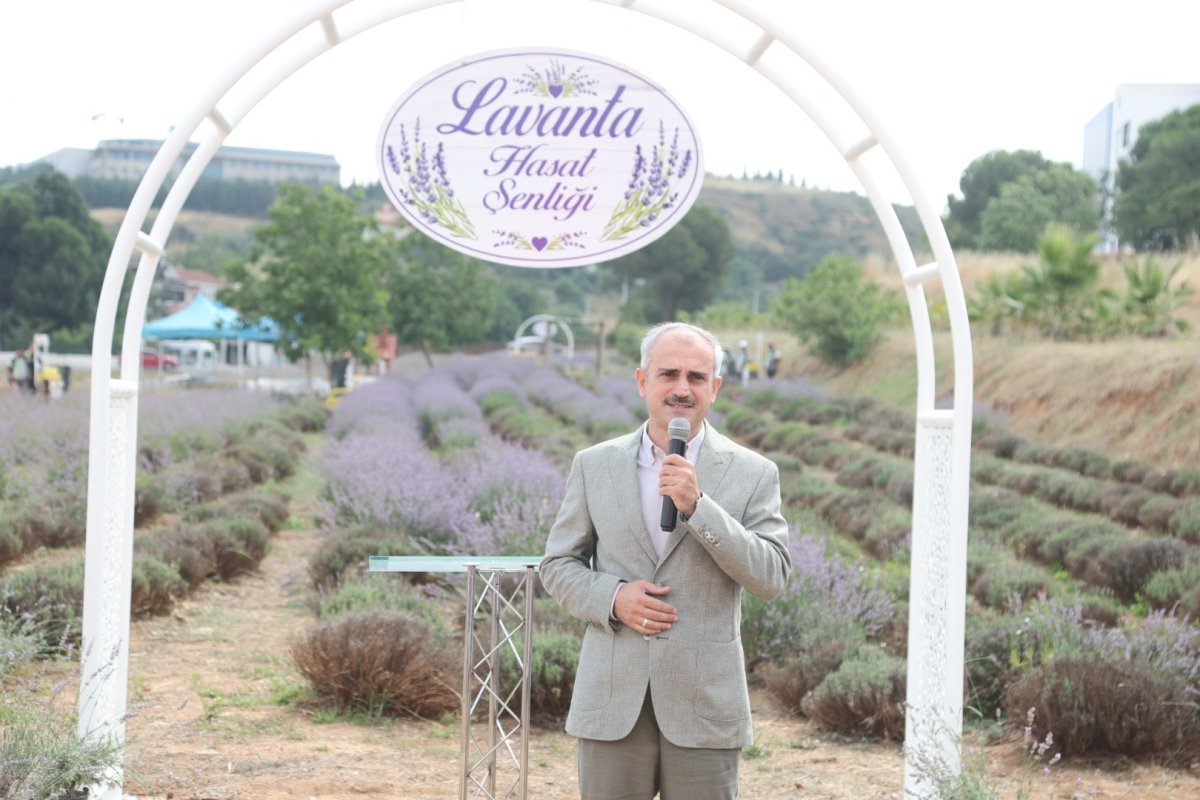 Çayırovalılar Lavanta Hasadı Şenliği’nde bir araya geldi