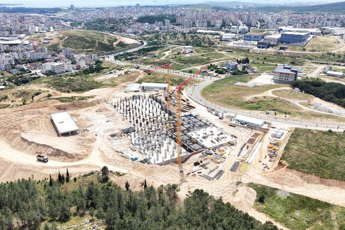 Çiftçi, Çayırova Devlet Hastanesi inşaatını inceledi