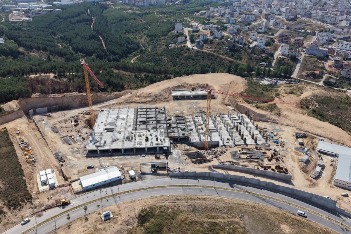 Çayırova Devlet Hastanesi’nin inşaatı hızla ilerliyor