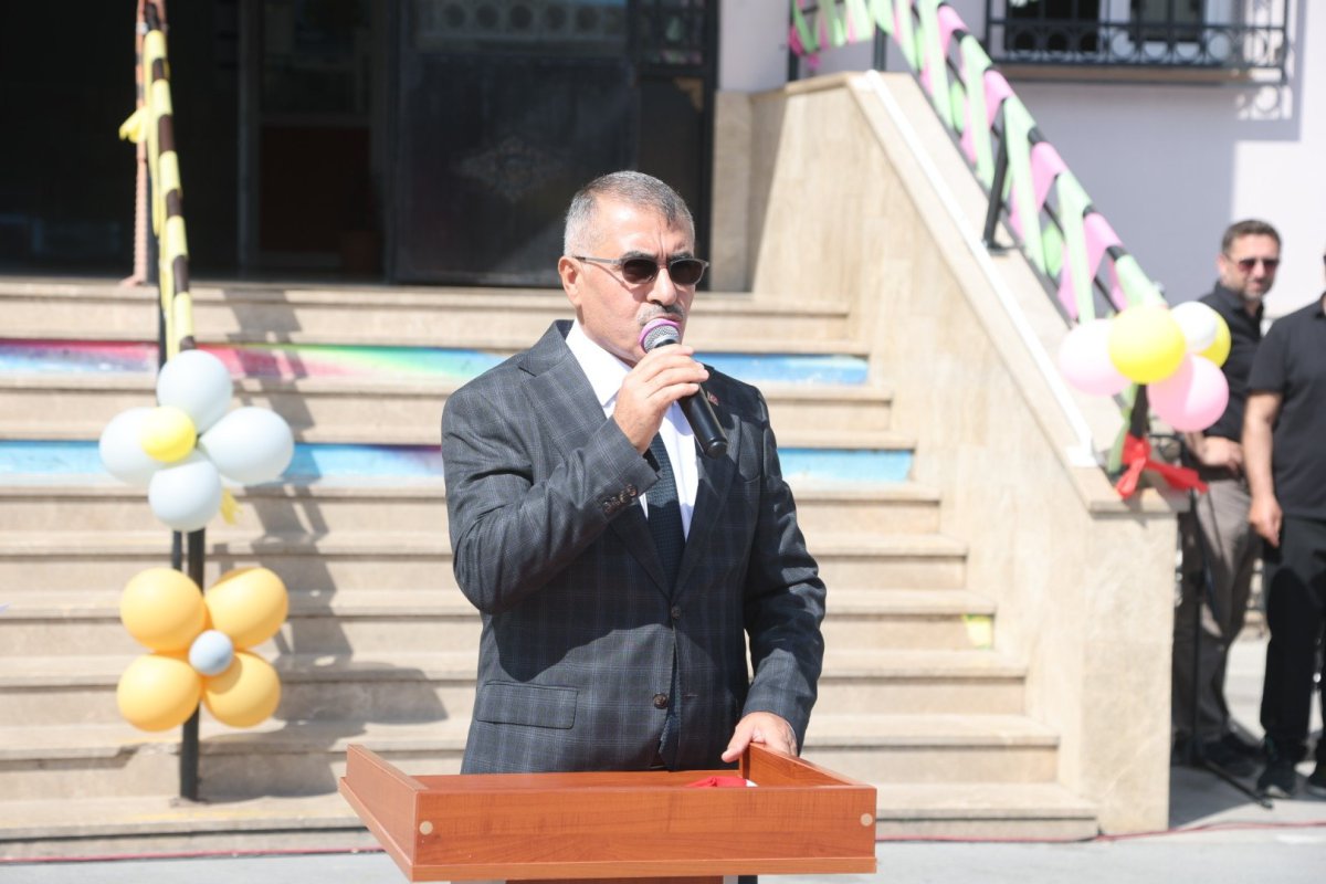 Çayırova’da karne coşkusu yaşandı