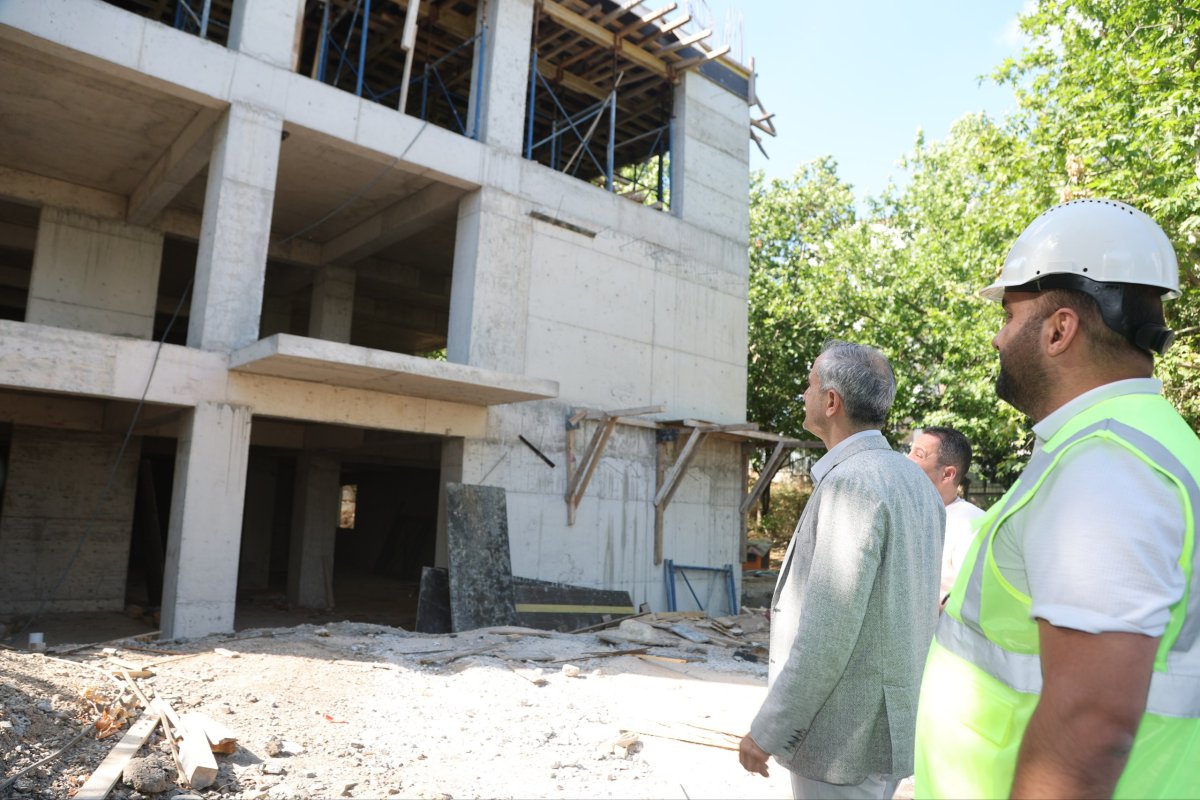 Özgürlük Mahallesi’nin yeni bilgi evi ve aile sağlığı merkezi yükseliyor