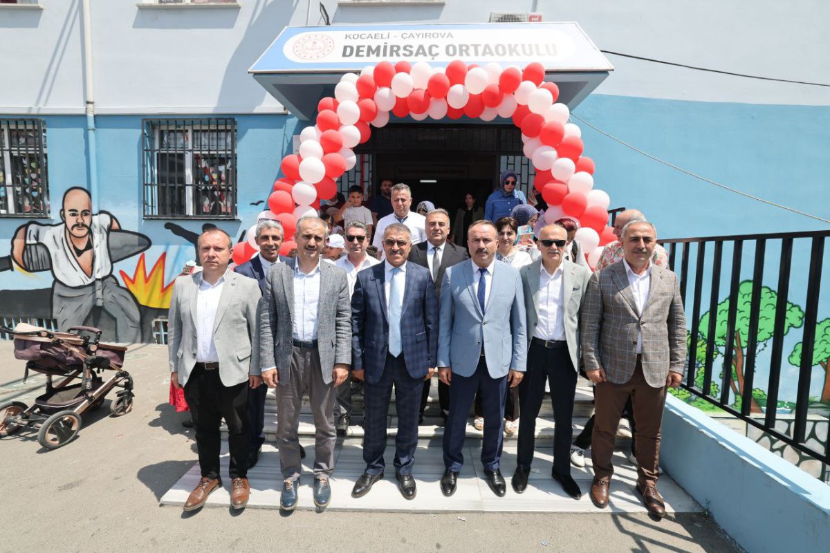 Çayırova’da karne heyecanı yaşandı