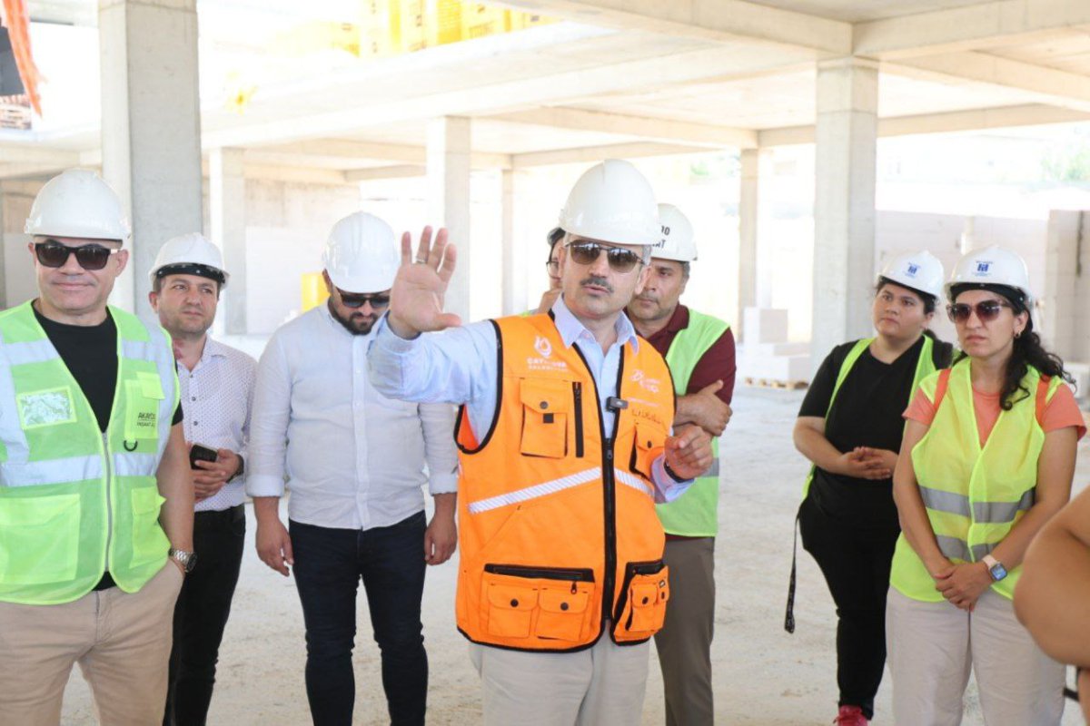 Başkan Çiftçi, geleceğin mühendislerine spor lisesini anlattı