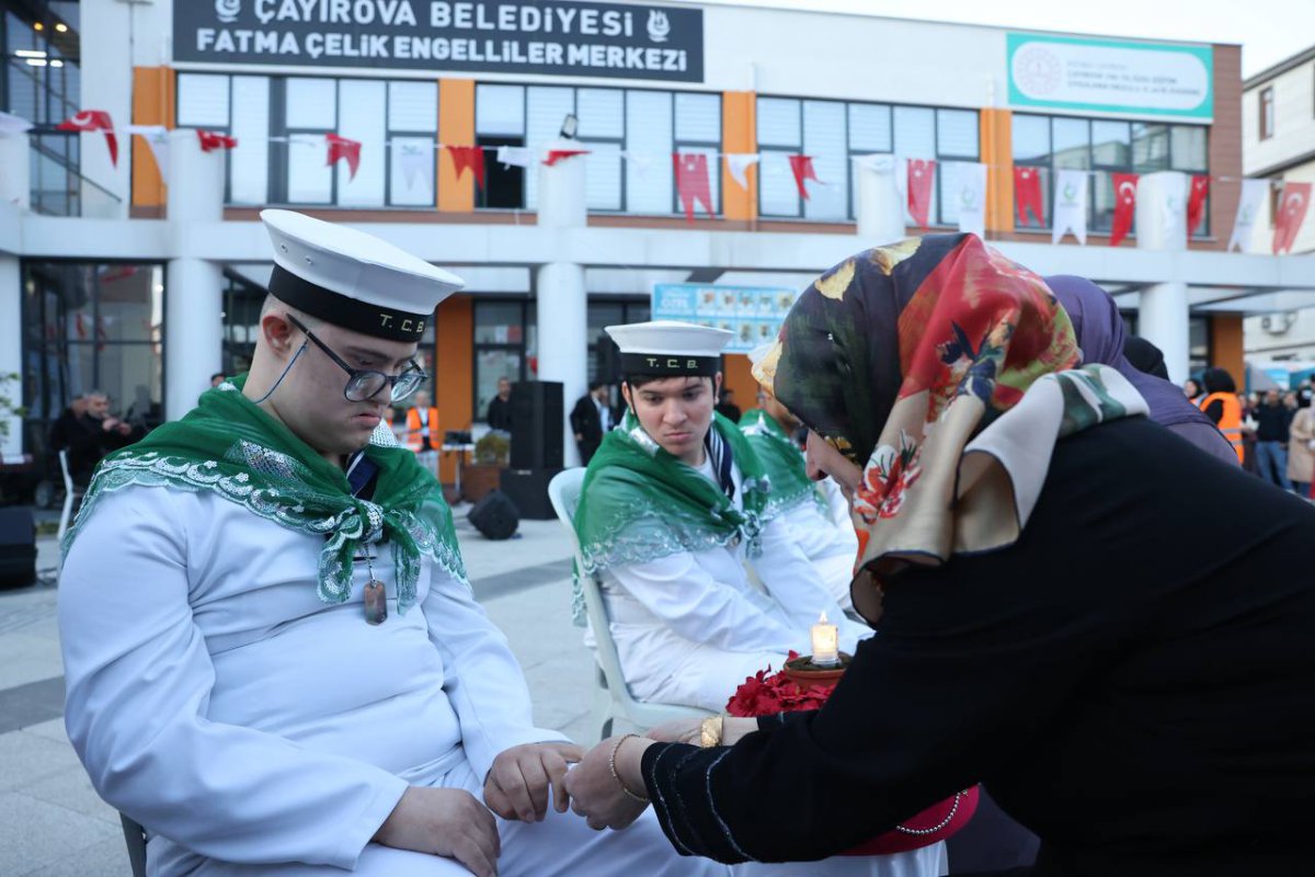 Çayırova’nın özel askerlerine kına gecesi