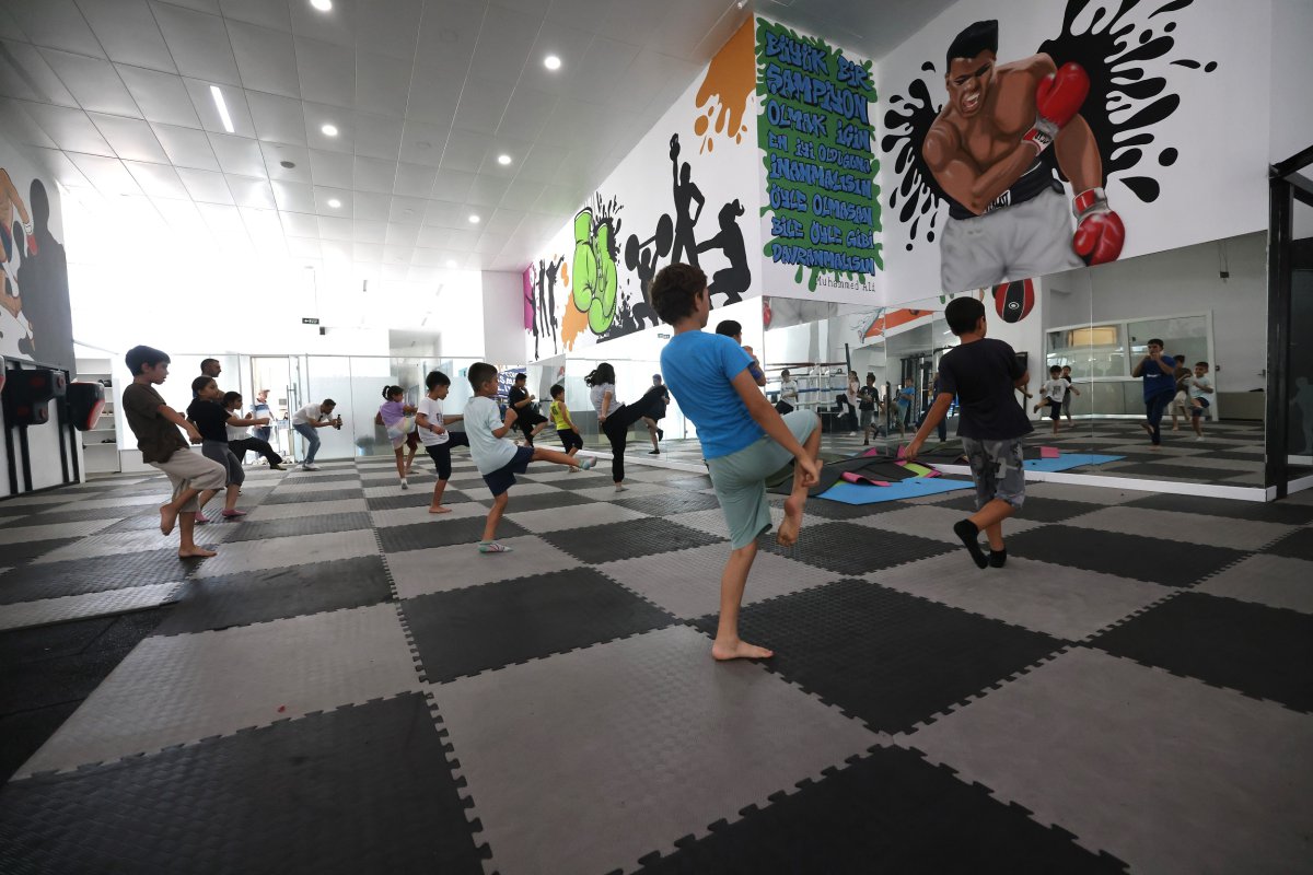 Yaz spor okullarında eğitimler devam ediyor