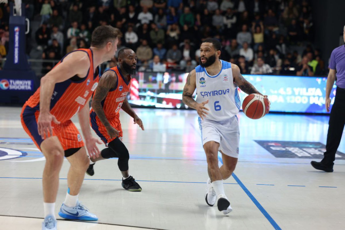 Çayırova Belediyesi, yarı finale yükseldi