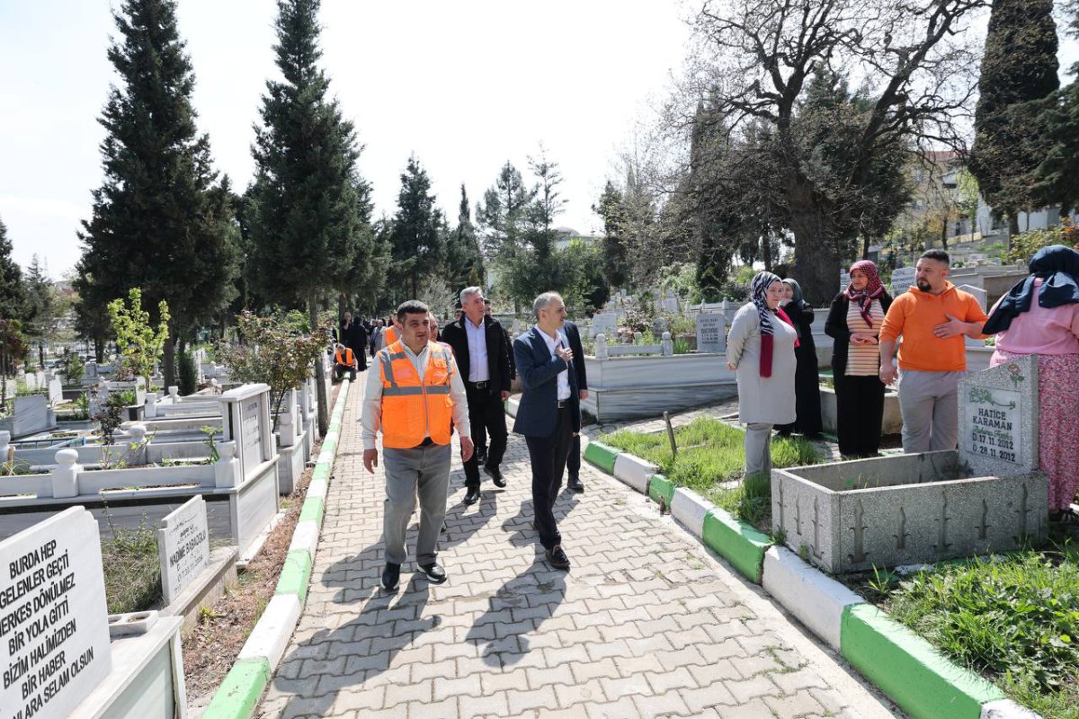 Çiftçi, kabir ziyareti yapan Çayırovalıları yalnız bırakmadı
