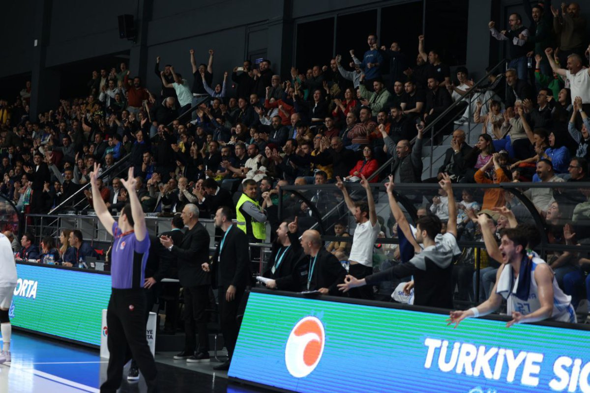 Çayırova Belediyesi, yarı finale yükseldi