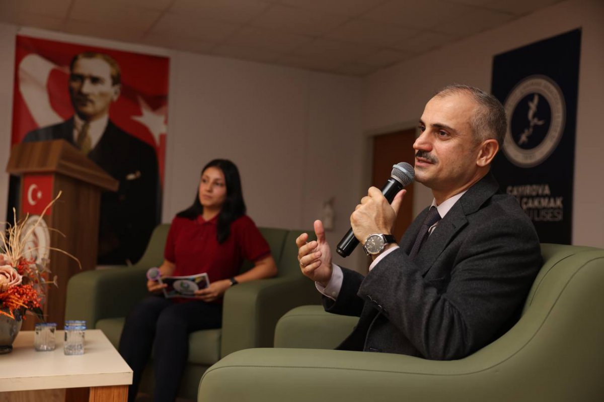Çiftçi, Fevzi Çakmak Lisesi’ndeki gençlerle bir araya geldi