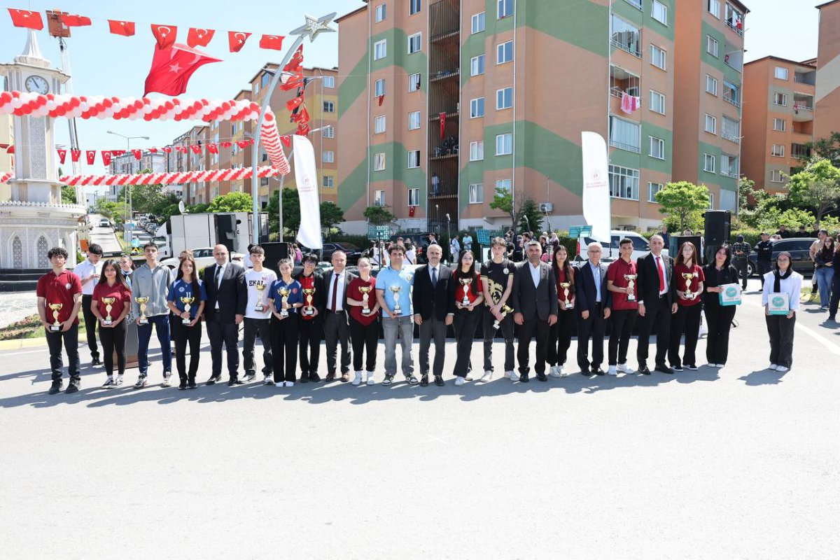 Çayırova’da 19 Mayıs dolu dolu geçti