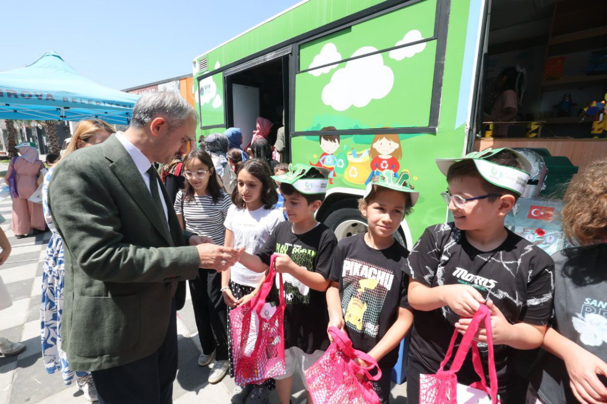 Çayırovalı minikler, geri dönüşümü eğlenerek öğrendi
