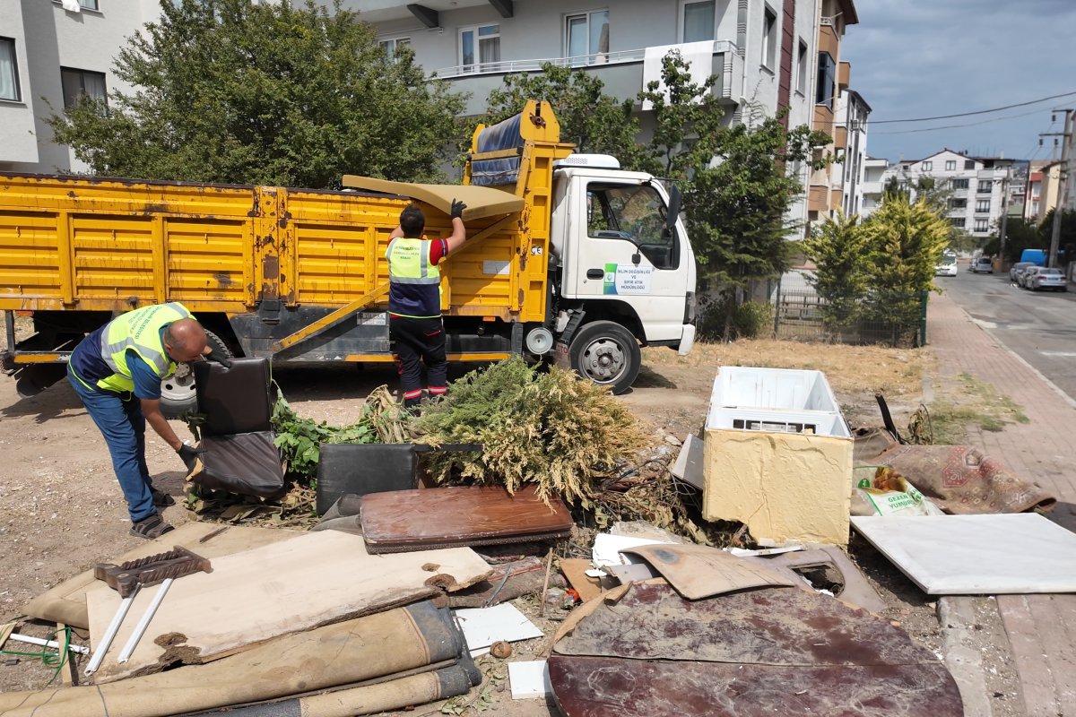Çayırova Belediyesi’nden kaba atık uyarısı