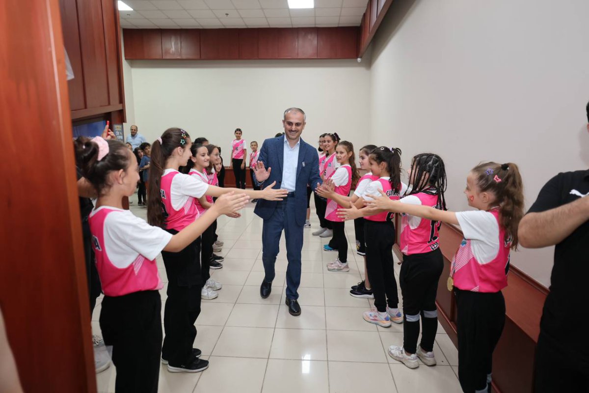 Çiftçi, “Sporcularımızın başarısı,  Çayırova'mızın ortak gururudur”