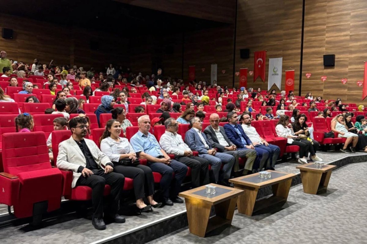 Küçük Prens’e Çayırova’da büyük ilgi