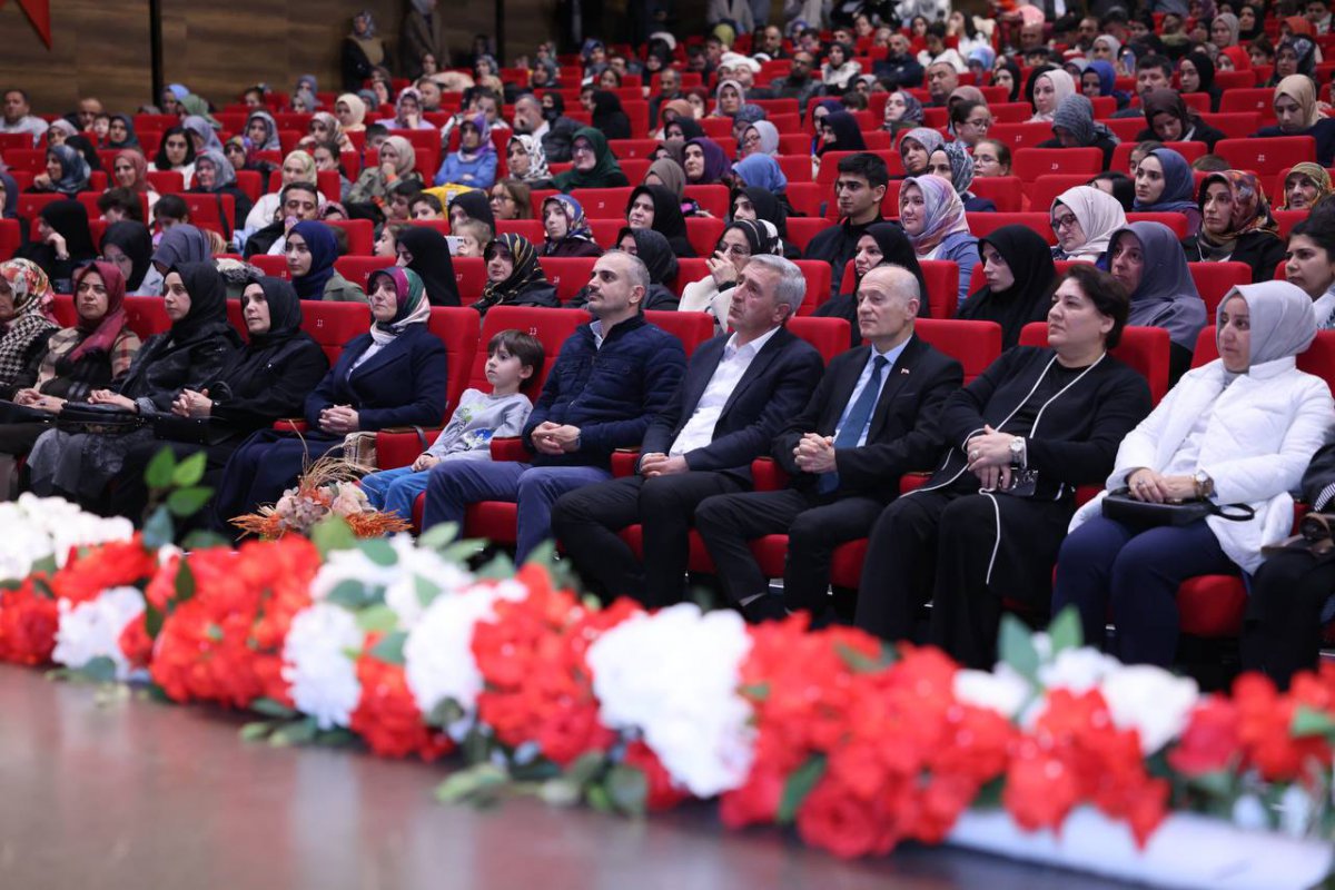 Bekir Develi, Çayırovalı sevenleriyle bir araya geldi