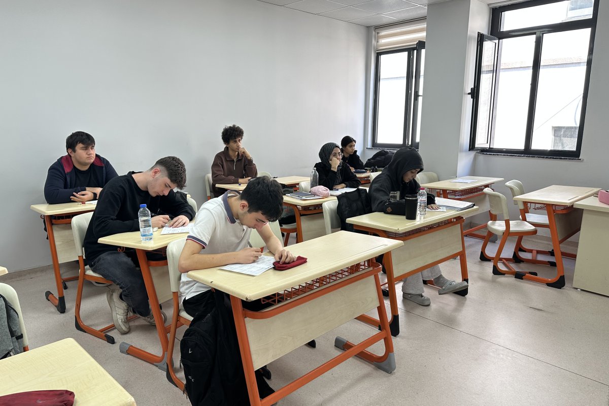 Gençlik Merkezi’nde üniversiteye hazırlık maratonu başladı