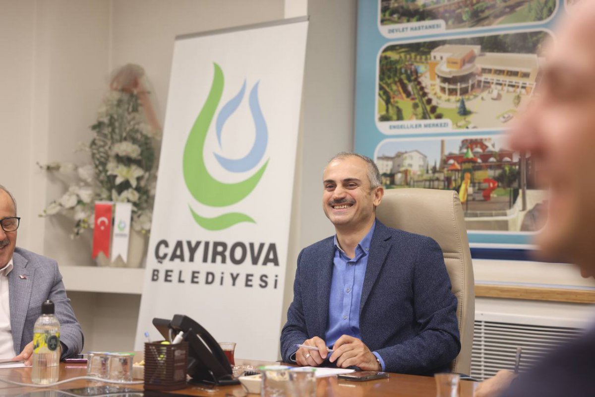 Çiftçi, birim müdürleriyle bir araya geldi