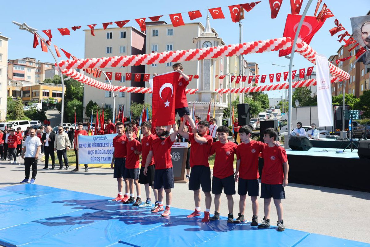 Çayırova’da 19 Mayıs dolu dolu geçti