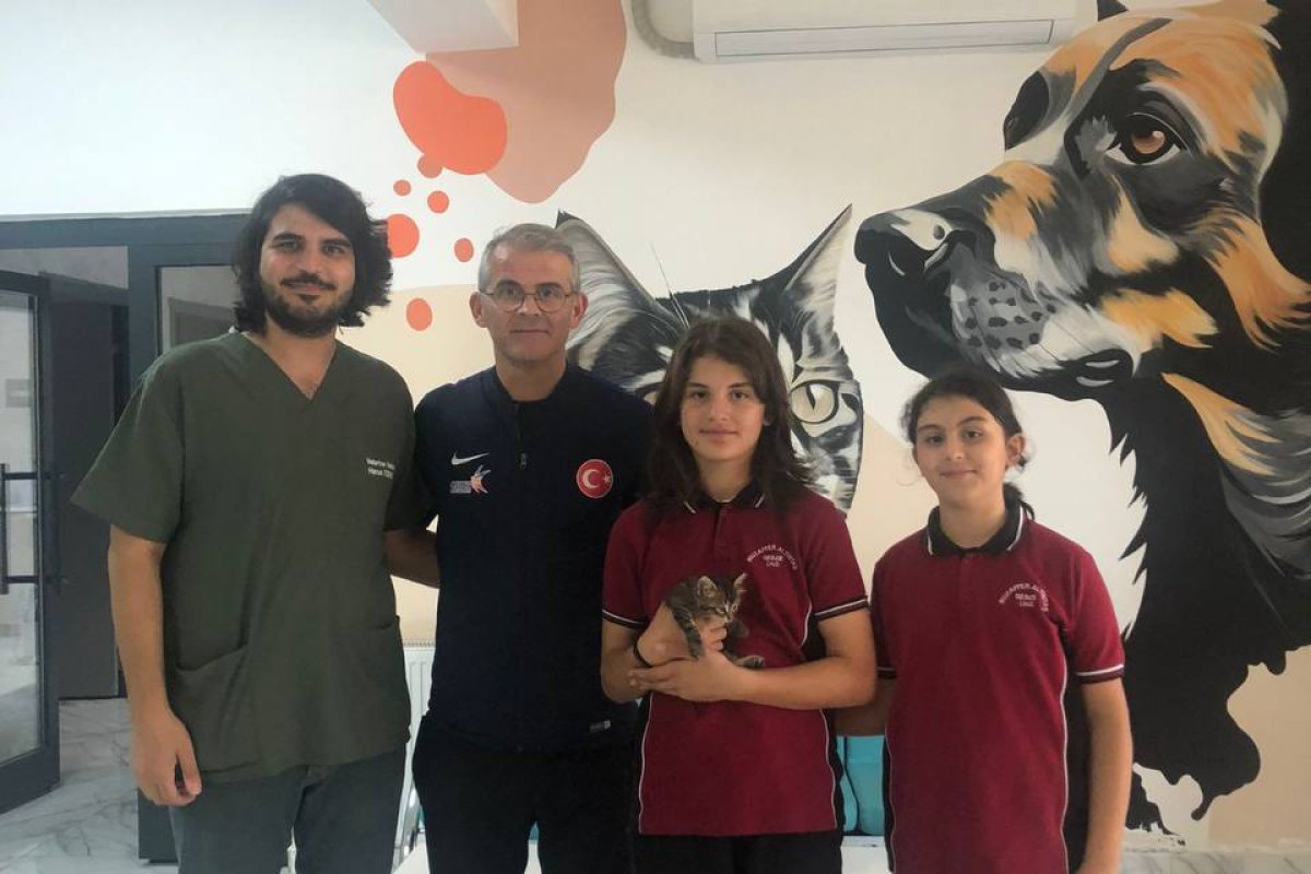 Kedi ve köpekleri onlara can dostları oldu