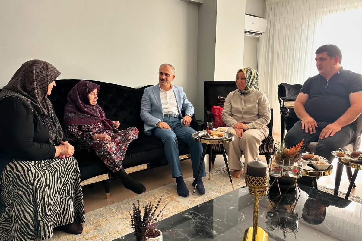 Başkan Çiftçi, ilçe sakinleriyle bir arada