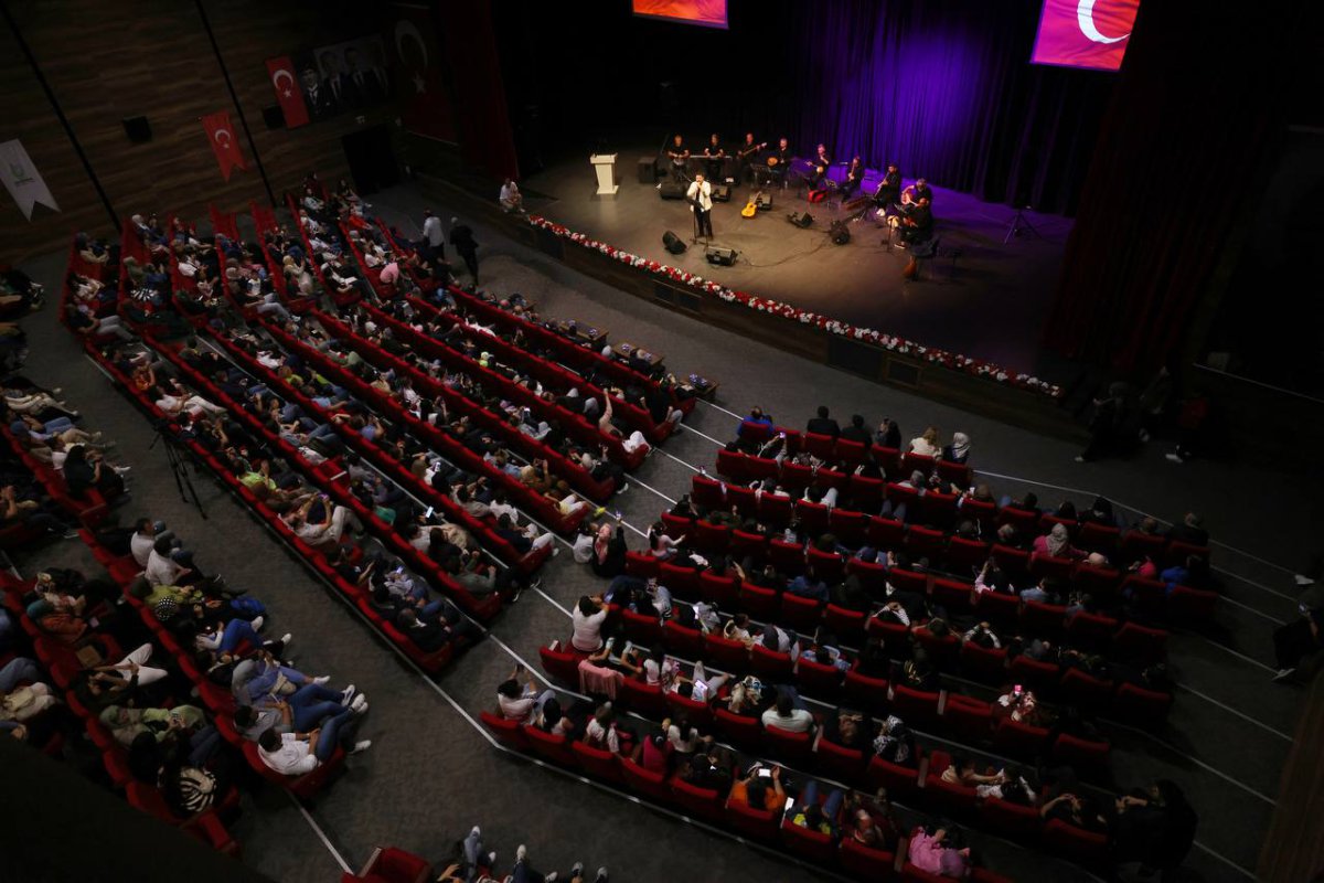 Çayırova’da 19 Mayıs dolu dolu geçti