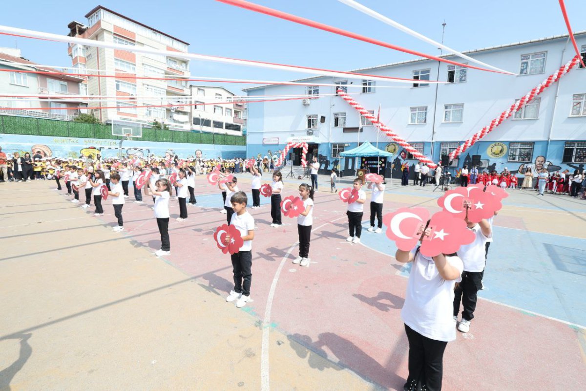 Çayırova’da karne heyecanı yaşandı
