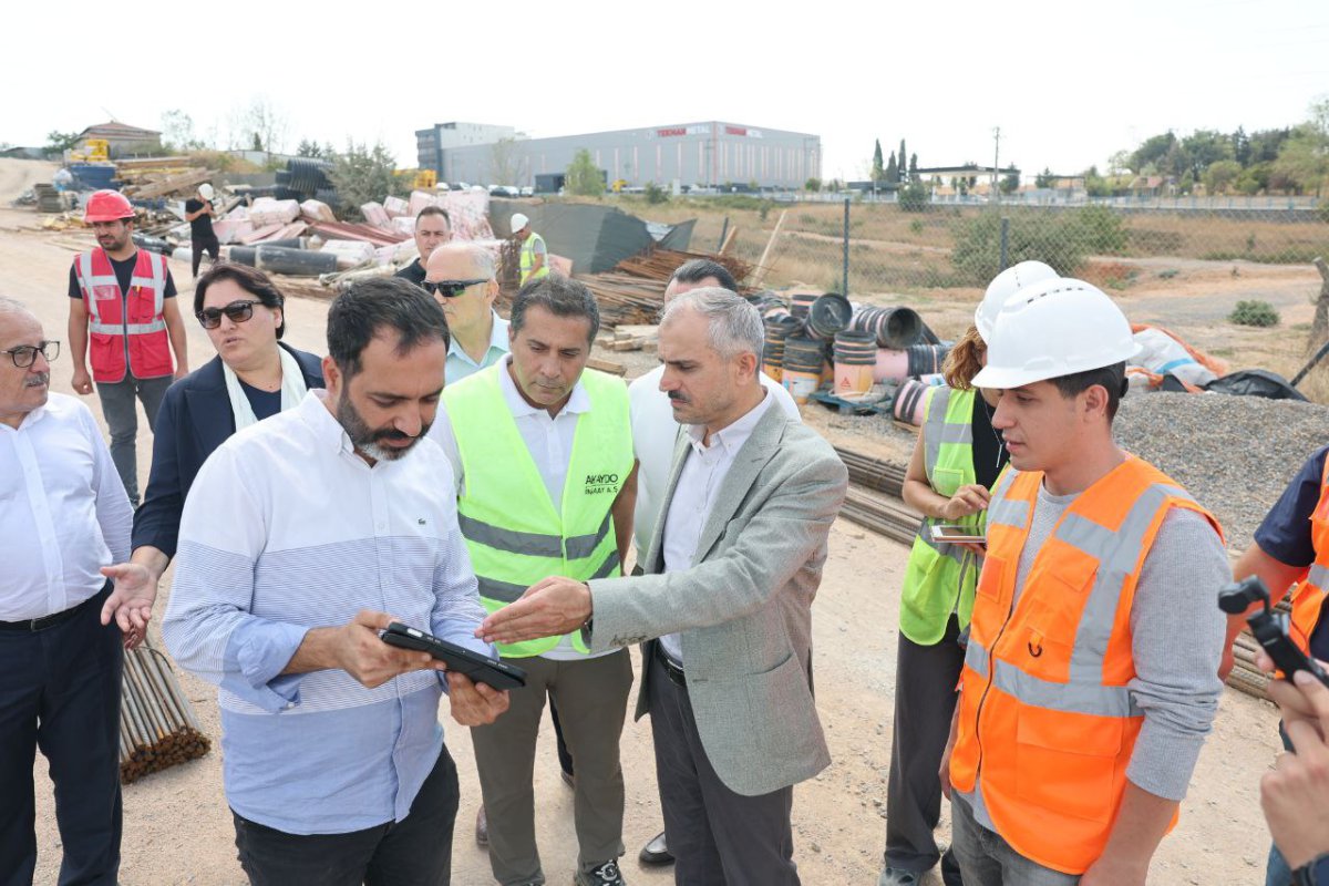 Çiftçi, yapımı devam eden projeleri inceledi