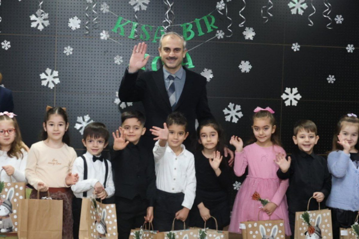 Çocuk kulüplerinde karne coşkusu