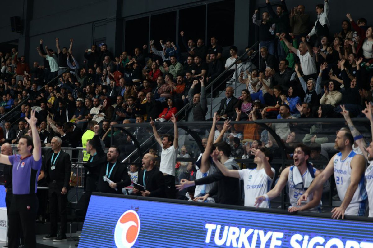 Çayırova Belediyesi, yarı finale yükseldi