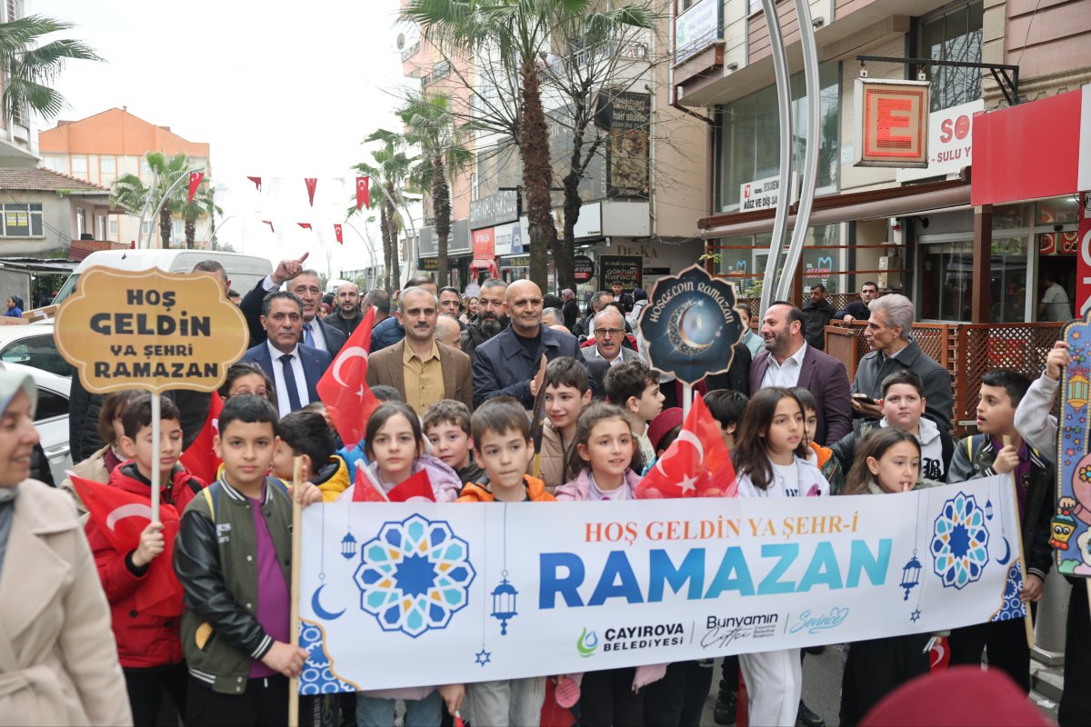 Çayırova’da Ramazan coşkuyla karşılandı