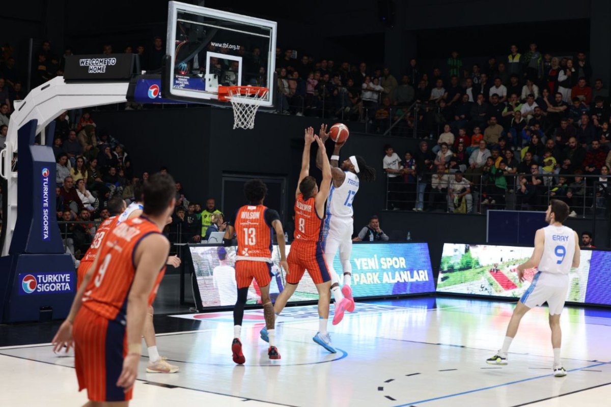 Çayırova Belediyesi, yarı finale yükseldi