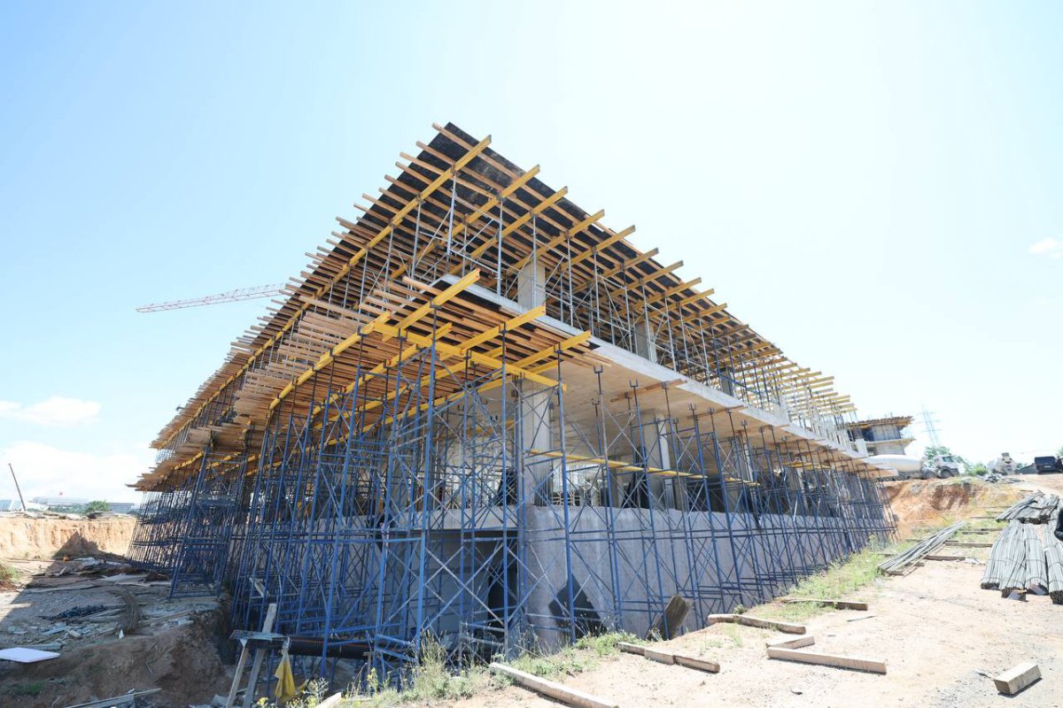 Çiftçi, Çayırova’ya eğitim ve spor alanında sınıf atlatacak projeyi inceledi