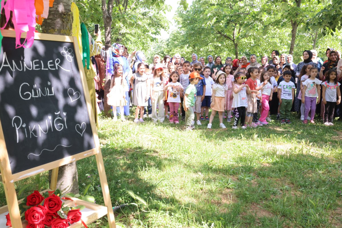 Çocuk kulüplerinde ‘Anneler Günü’ etkinliği