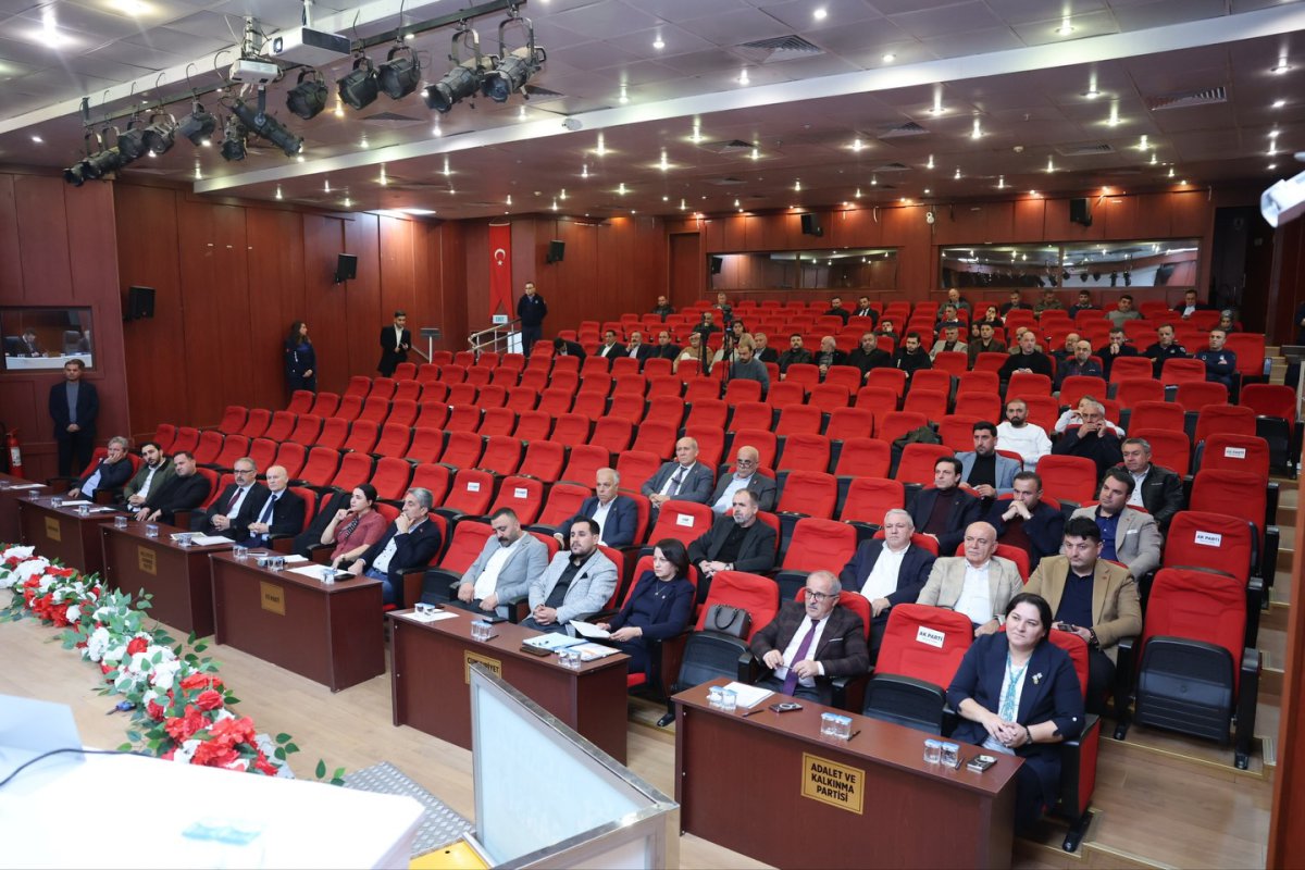 Çayırova’da yılın son meclis toplantısı yapıldı
