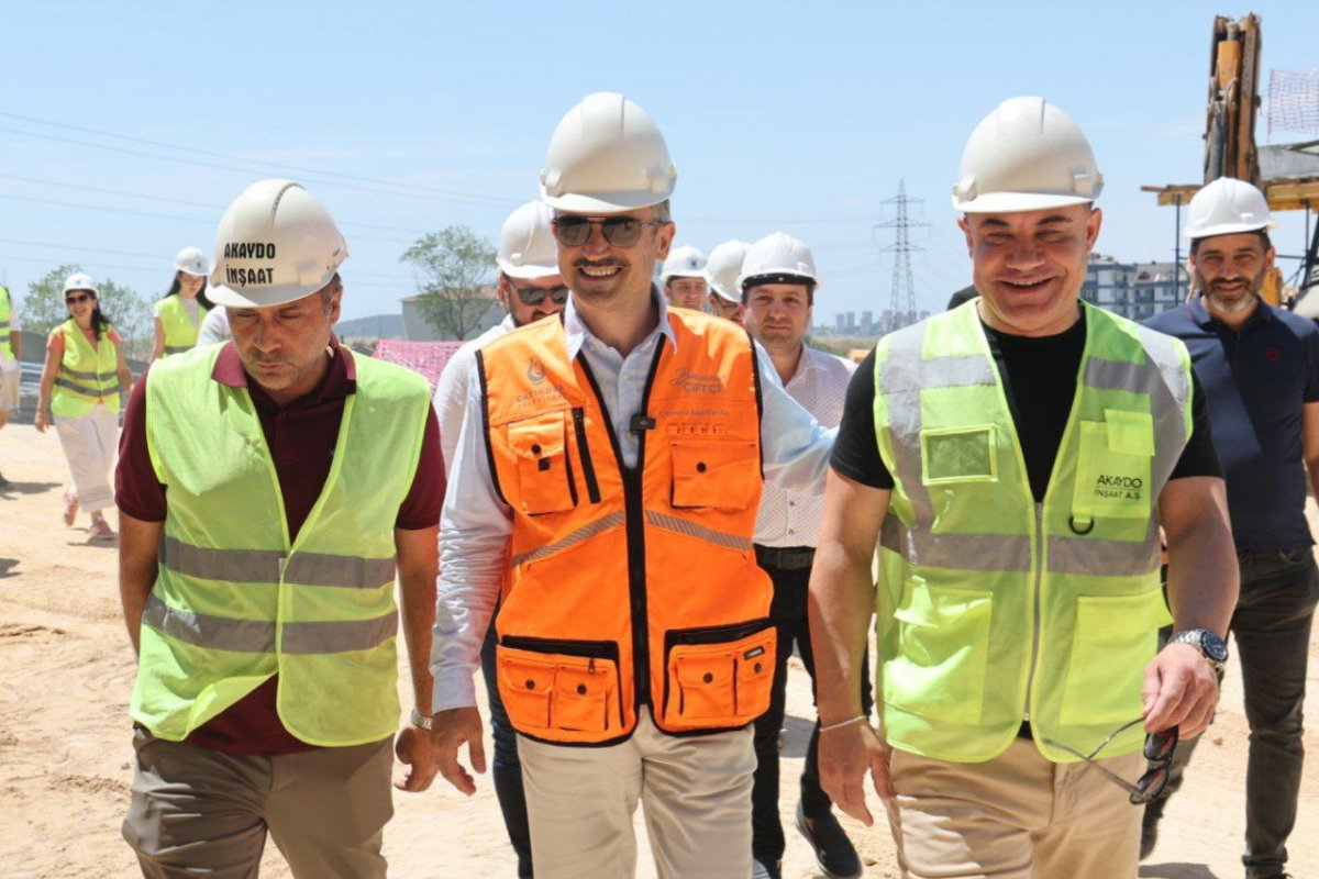 Başkan Çiftçi, geleceğin mühendislerine spor lisesini anlattı