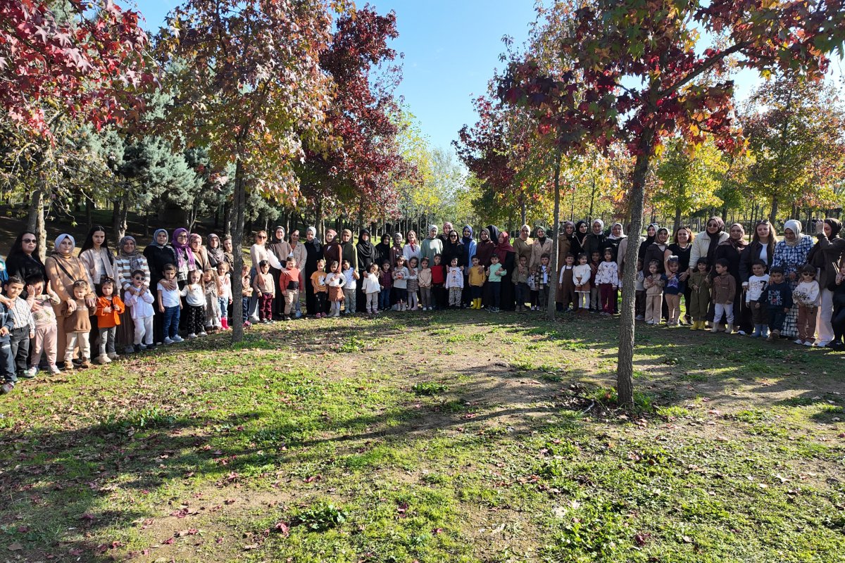 Çocuk kulüplerinde renkli sonbahar etkinliği