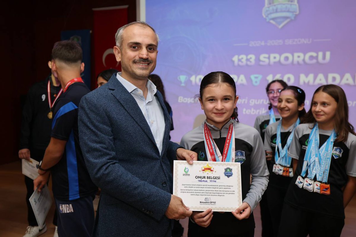 Çiftçi, “Sporcularımızın başarısı,  Çayırova'mızın ortak gururudur”