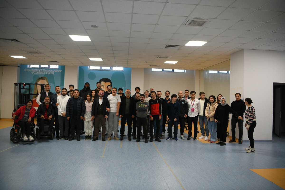 Özel bireyler, Çayırova’nın dev adamlarıyla spor yaptı