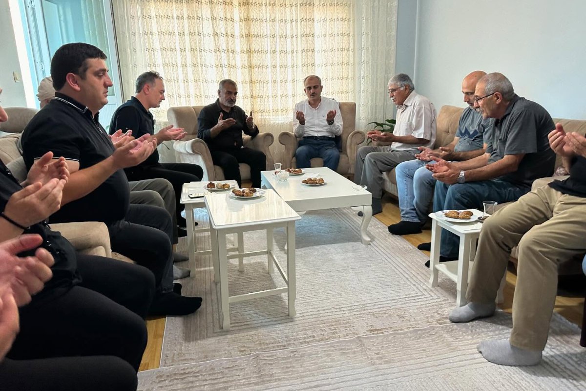 Başkan Çiftçi, ilçe sakinleriyle bir arada