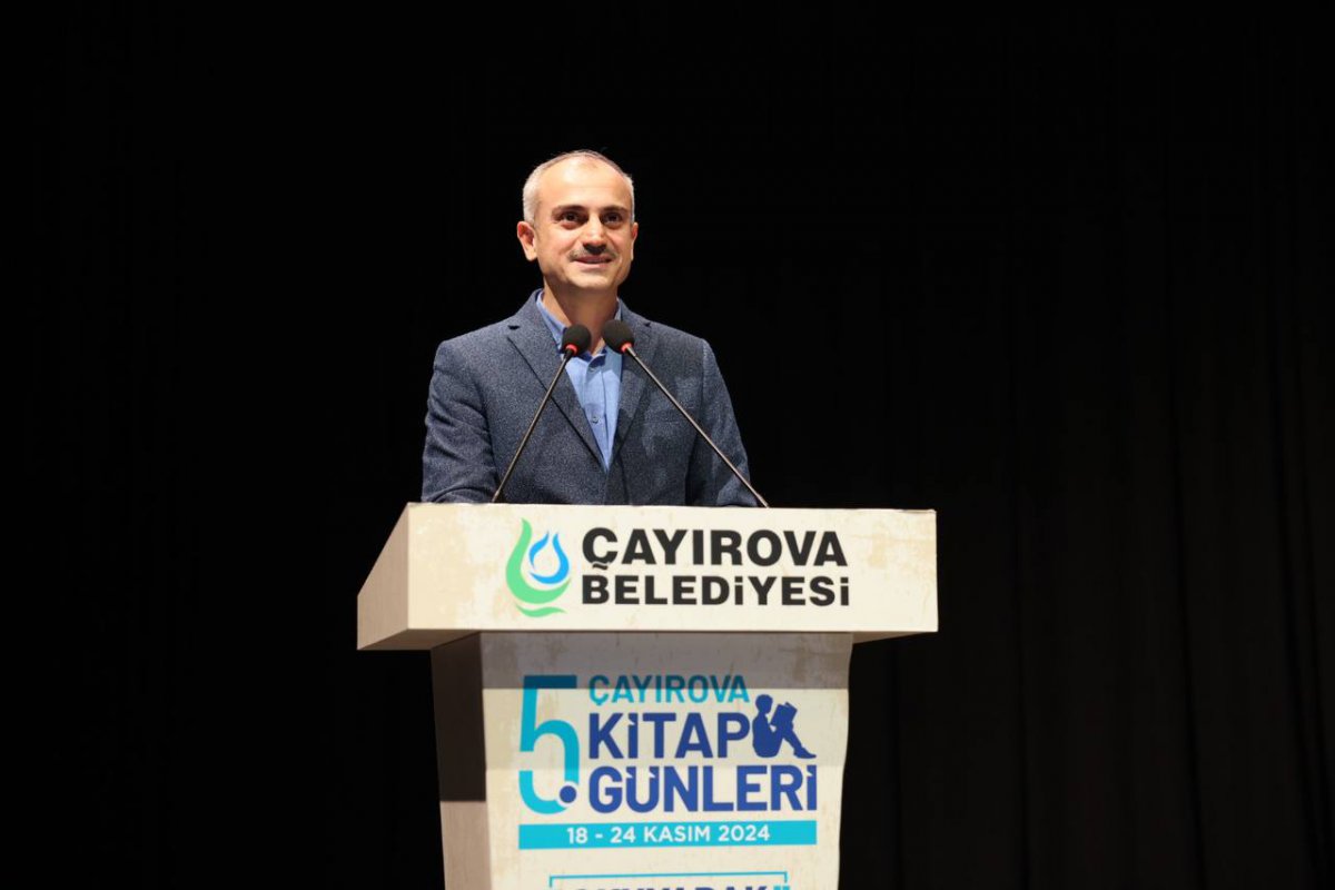 İnanç, Çayırova’da hayata şiirden bakmayı anlattı