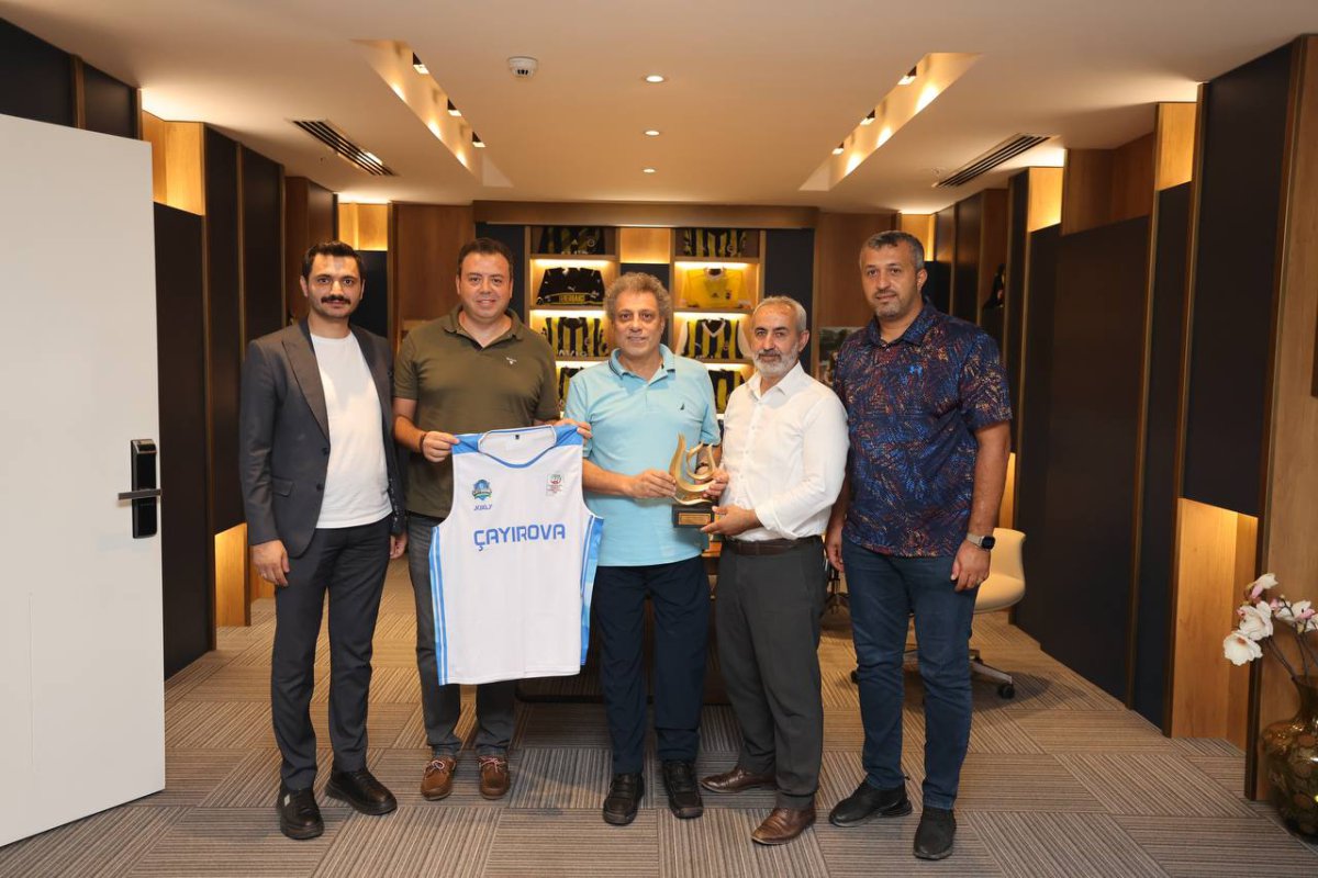  Çayırova Belediyesi basketbol takımının  sağlık sponsoru Merkez Prime   