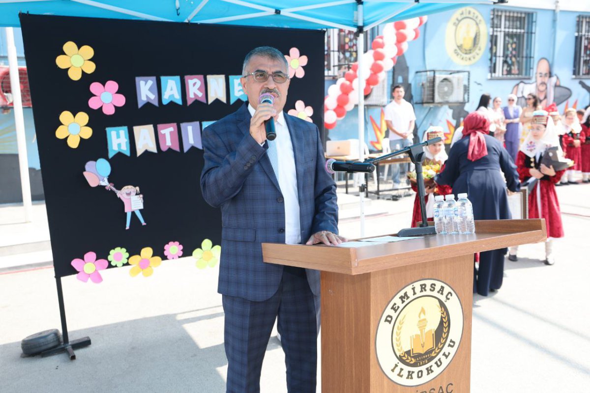 Çayırova’da karne heyecanı yaşandı