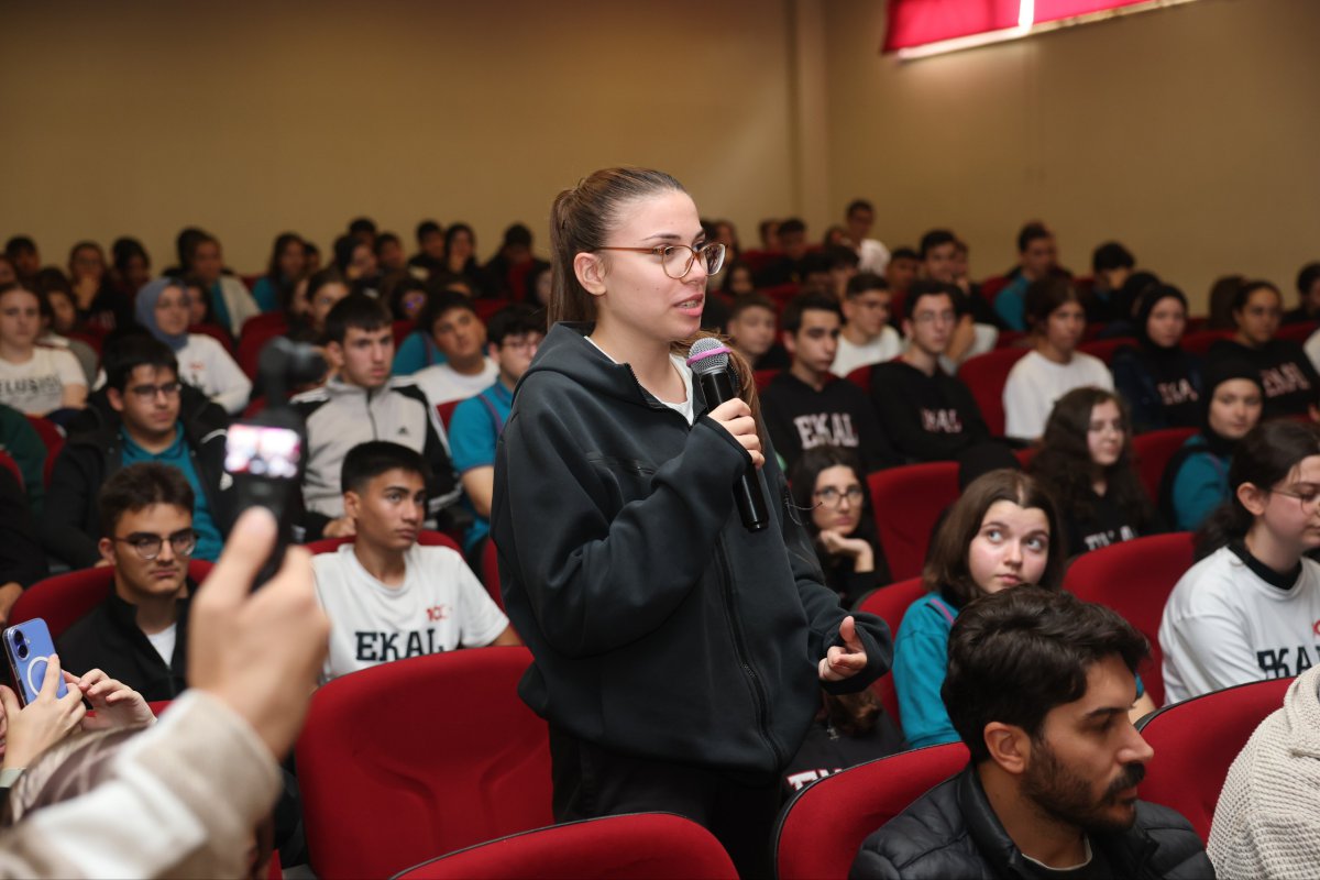 “Sizler, bizim geleceğimizsiniz”