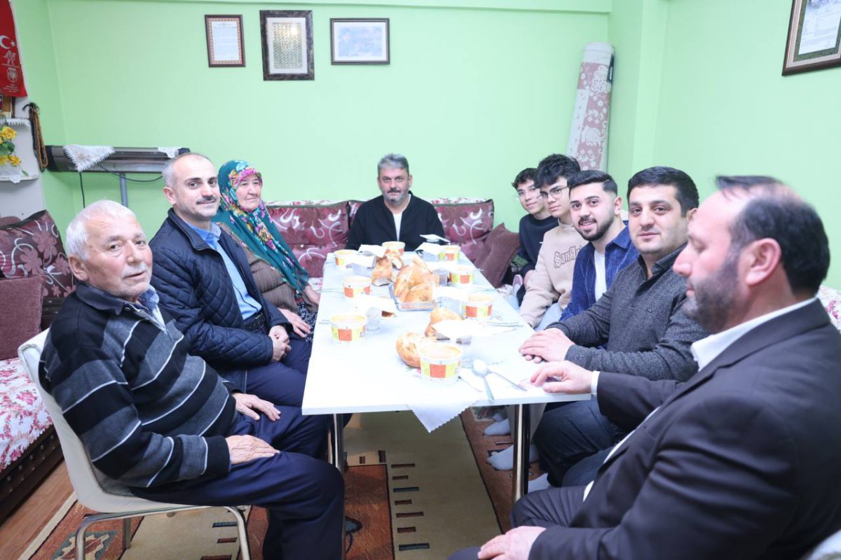 Çiftçi, Ramazan ayında da ilçe sakinlerinin yanında