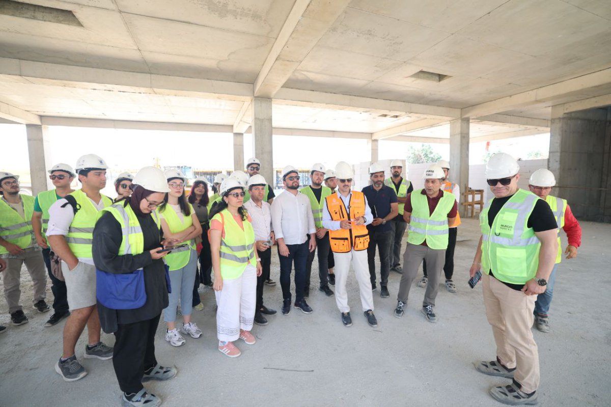 Başkan Çiftçi, geleceğin mühendislerine spor lisesini anlattı