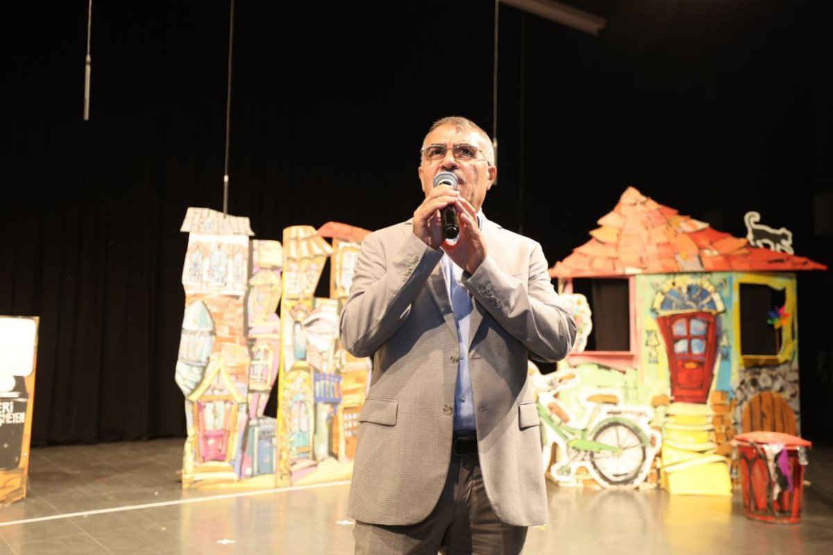 Çayırovalı minikler, geri dönüşümü eğlenerek öğrendi