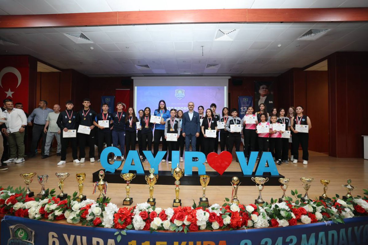 Çiftçi, “Sporcularımızın başarısı,  Çayırova'mızın ortak gururudur”