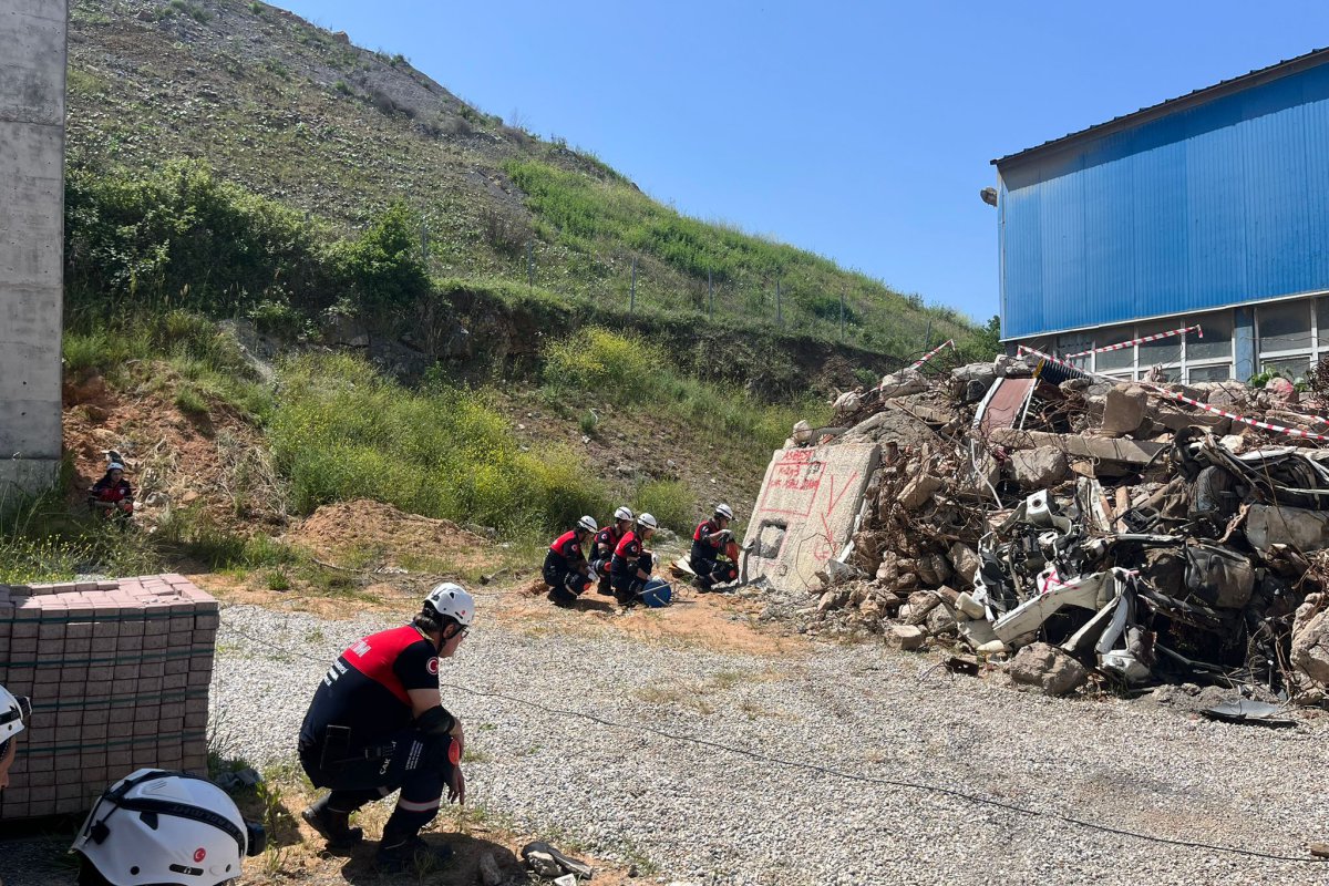 ÇAK-TİM’den başarılı deprem tatbikatı