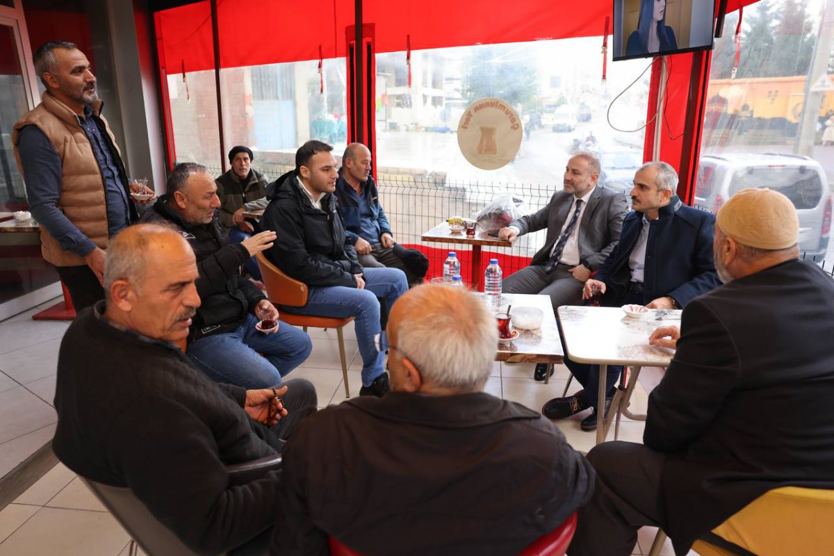 Çiftçi, esnaflarla bir araya gelmeyi sürdürüyor